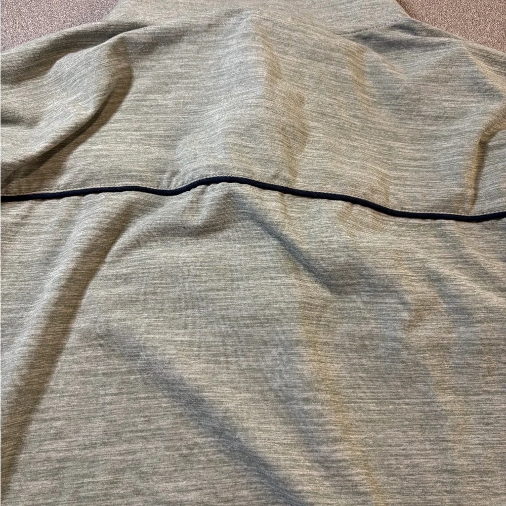 J.Crew Performance Heather Gray Quarter-Zip‎ pullover Top. SZ M